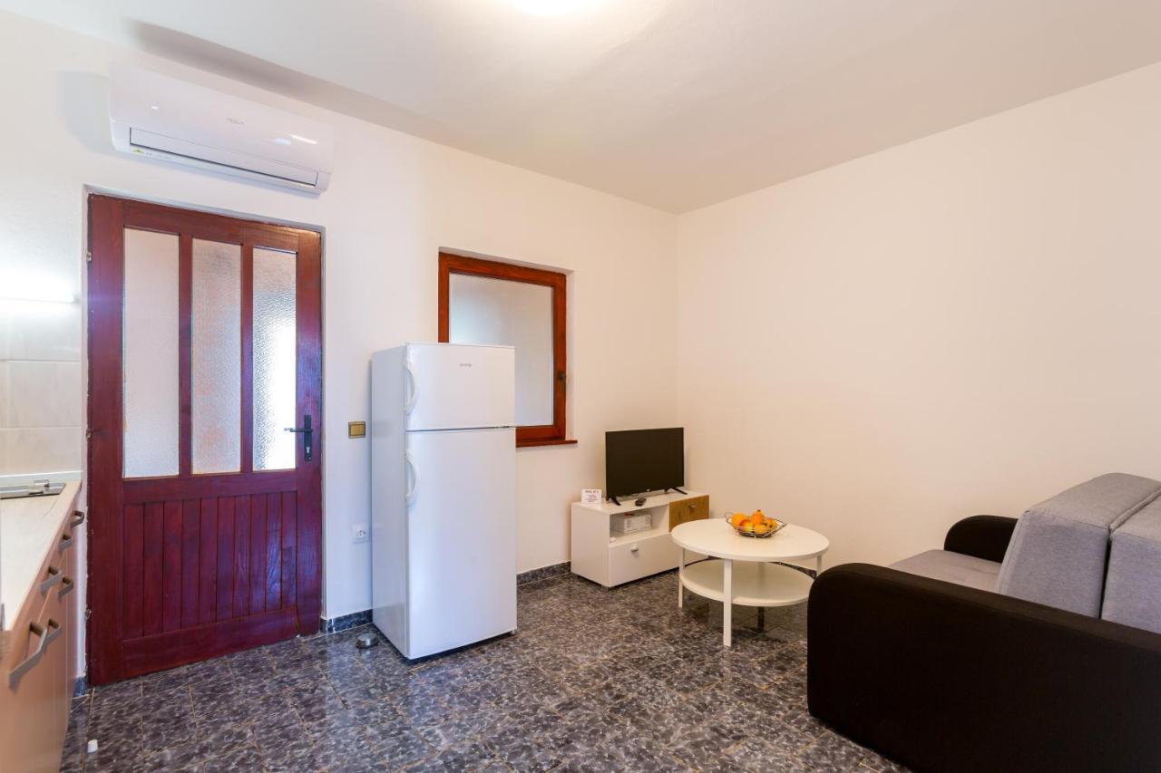 Aleksic Apartment *